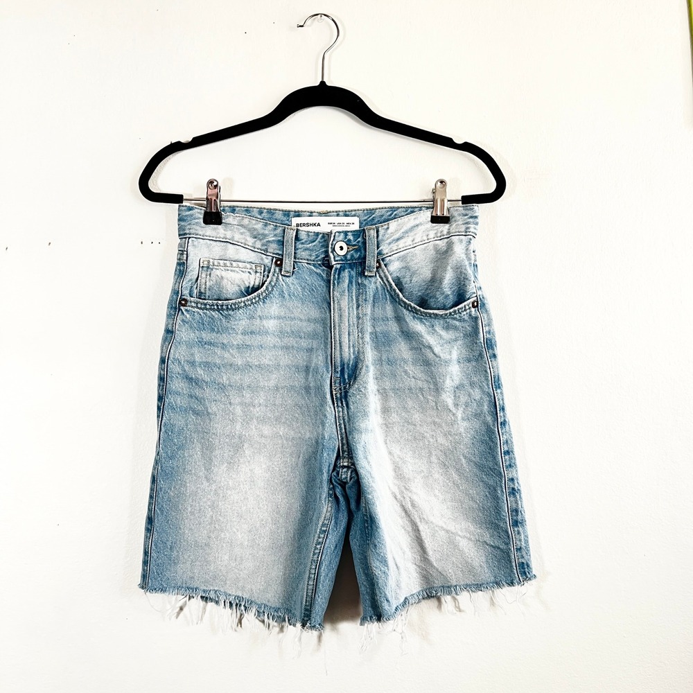Bershka Jorts Size 28 Light Wash Denim Bermuda Shorts Raw Hem‎ Streetwear